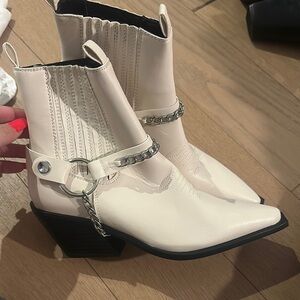 billini Ellison bone Bootie NWT never worn